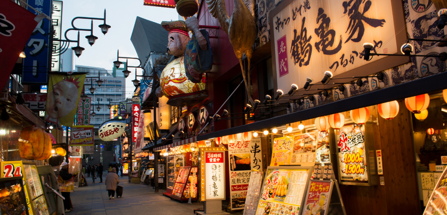 Tokyo Street Food Delights: 8 Must-Visit Spots for Food Lovers in 2025